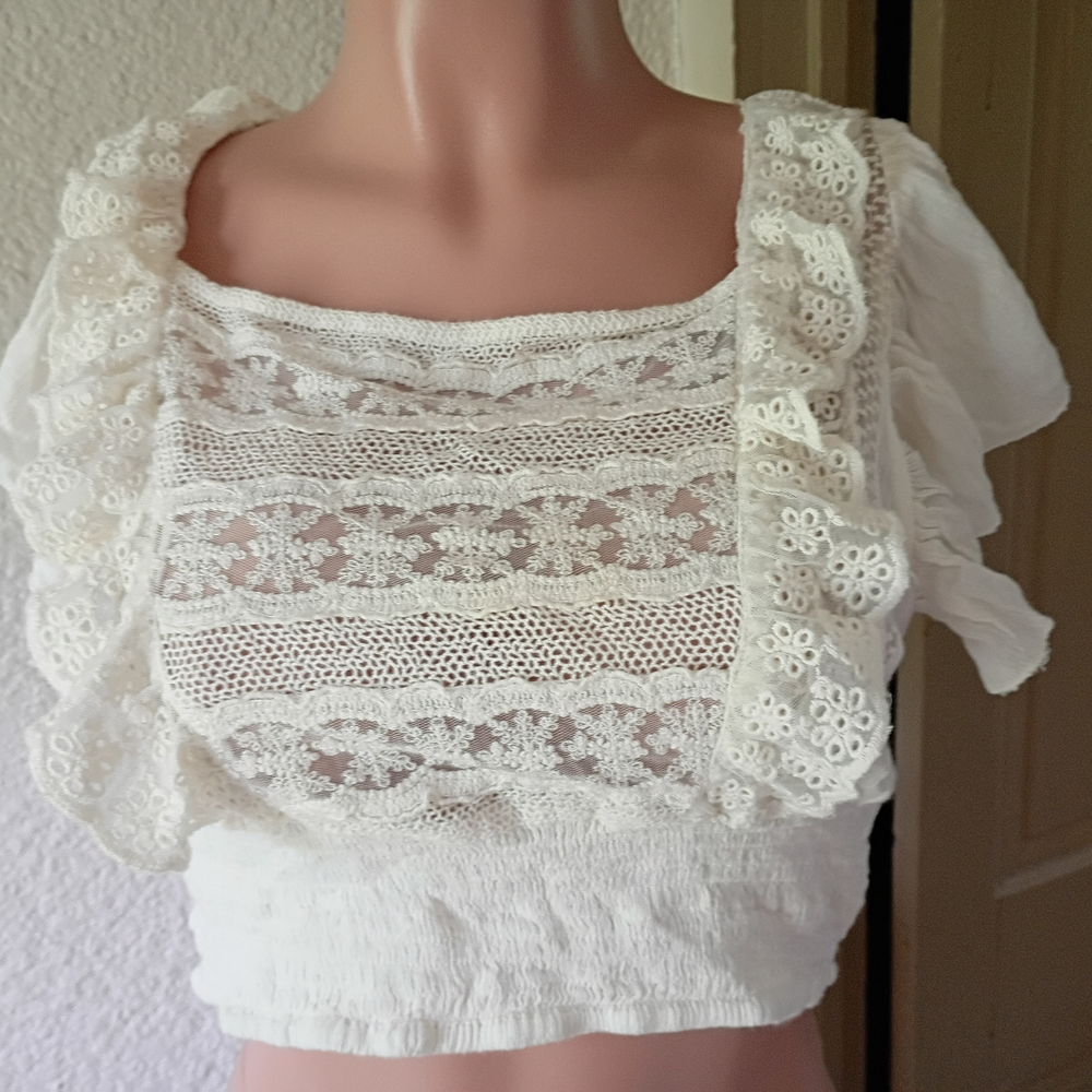Free People Boho Hippie Cropped Floral Lace Ruffles L Eyelet Ruffle